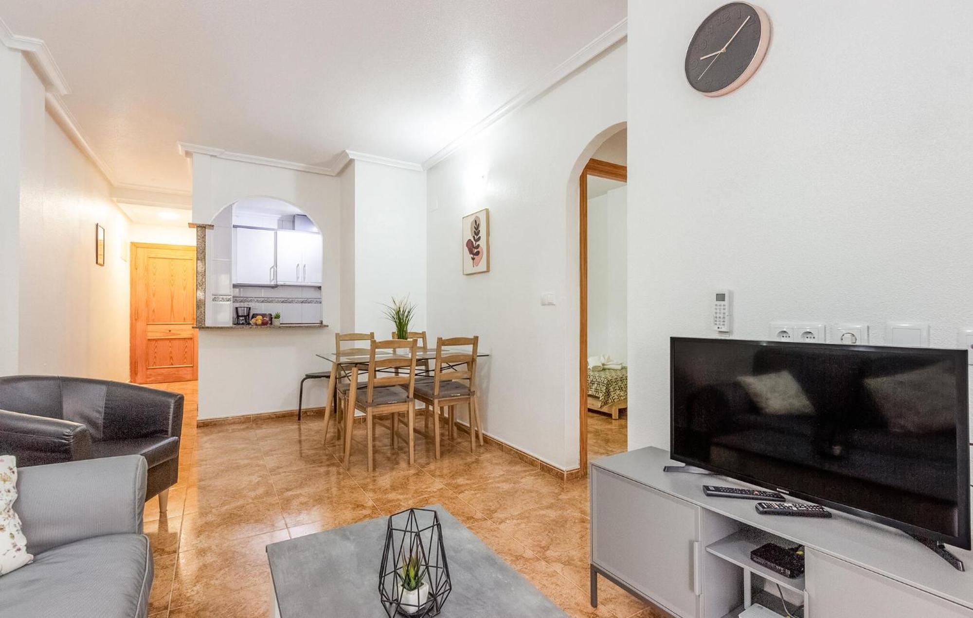 Amazing Apartment In Torrevieja With Kitchen 외부 사진