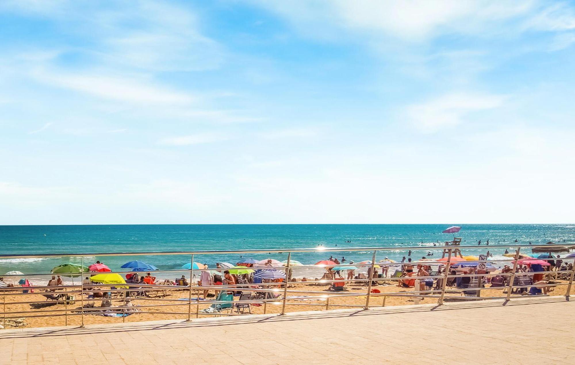 Amazing Apartment In Torrevieja With Kitchen 외부 사진