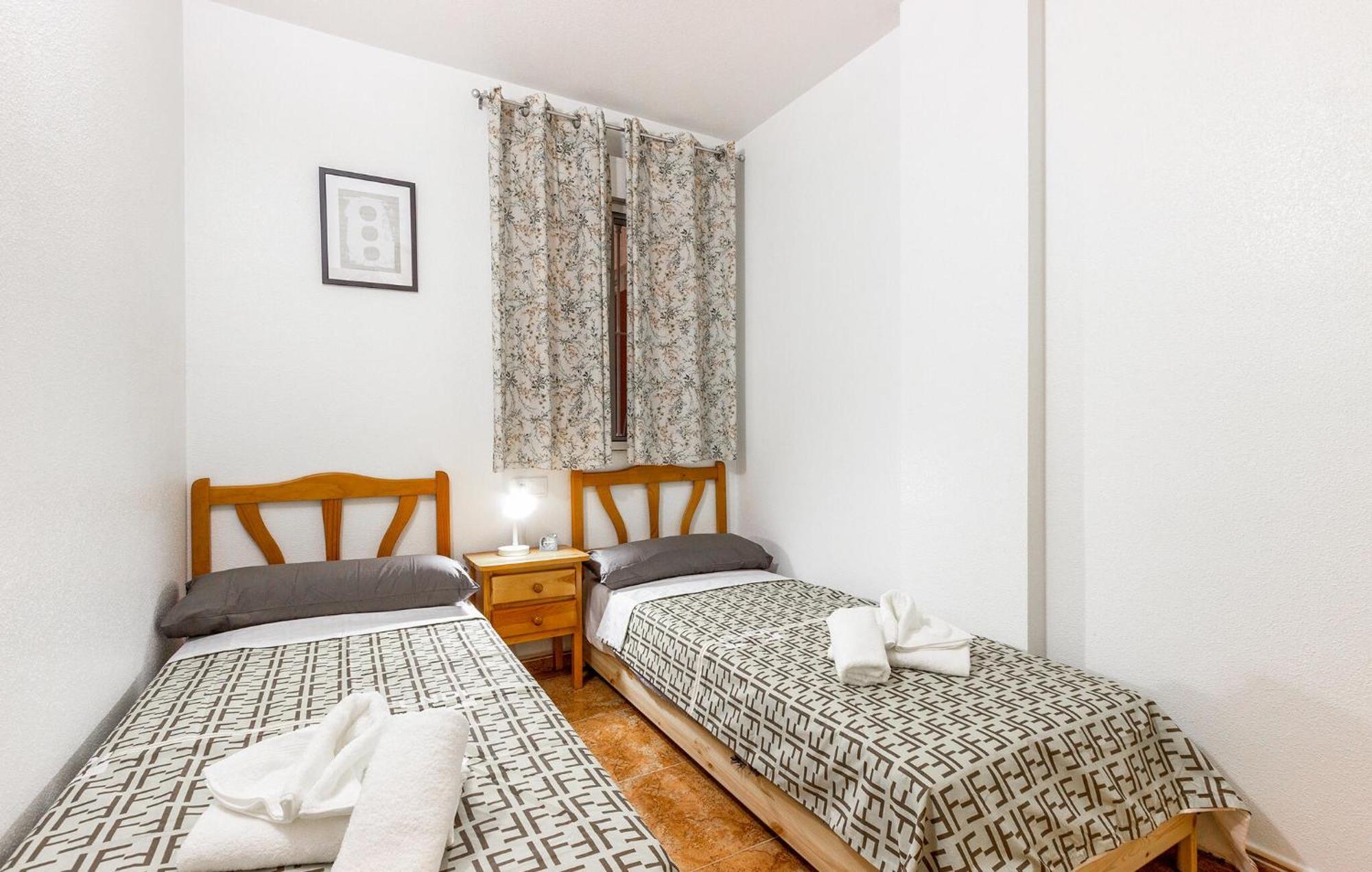 Amazing Apartment In Torrevieja With Kitchen 외부 사진